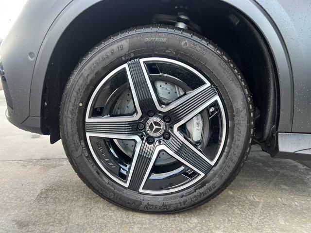 new 2026 Mercedes-Benz GLC 300 car, priced at $68,260