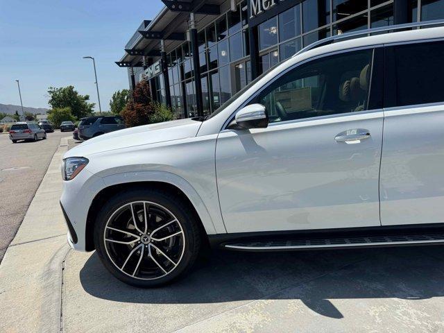 new 2025 Mercedes-Benz GLS 580 car, priced at $120,865