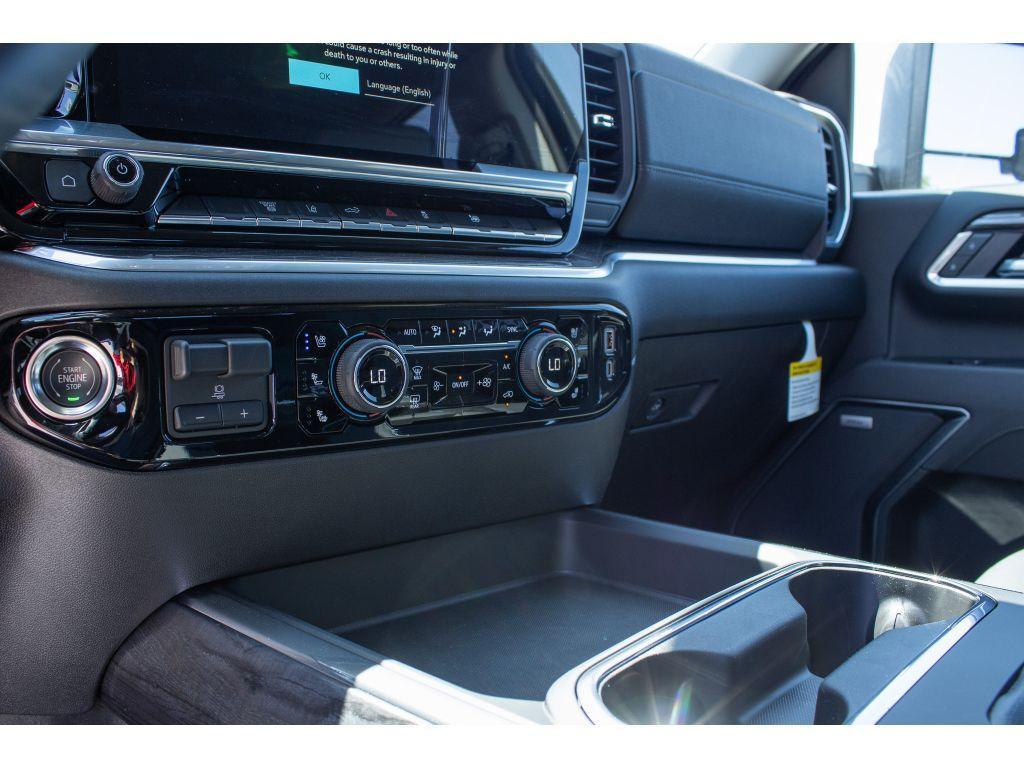new 2025 Chevrolet Silverado 3500 car, priced at $72,198