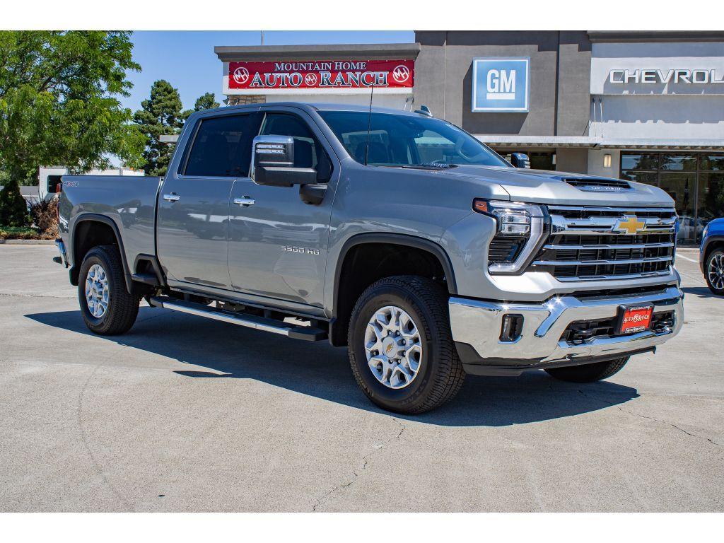new 2025 Chevrolet Silverado 3500 car, priced at $72,198