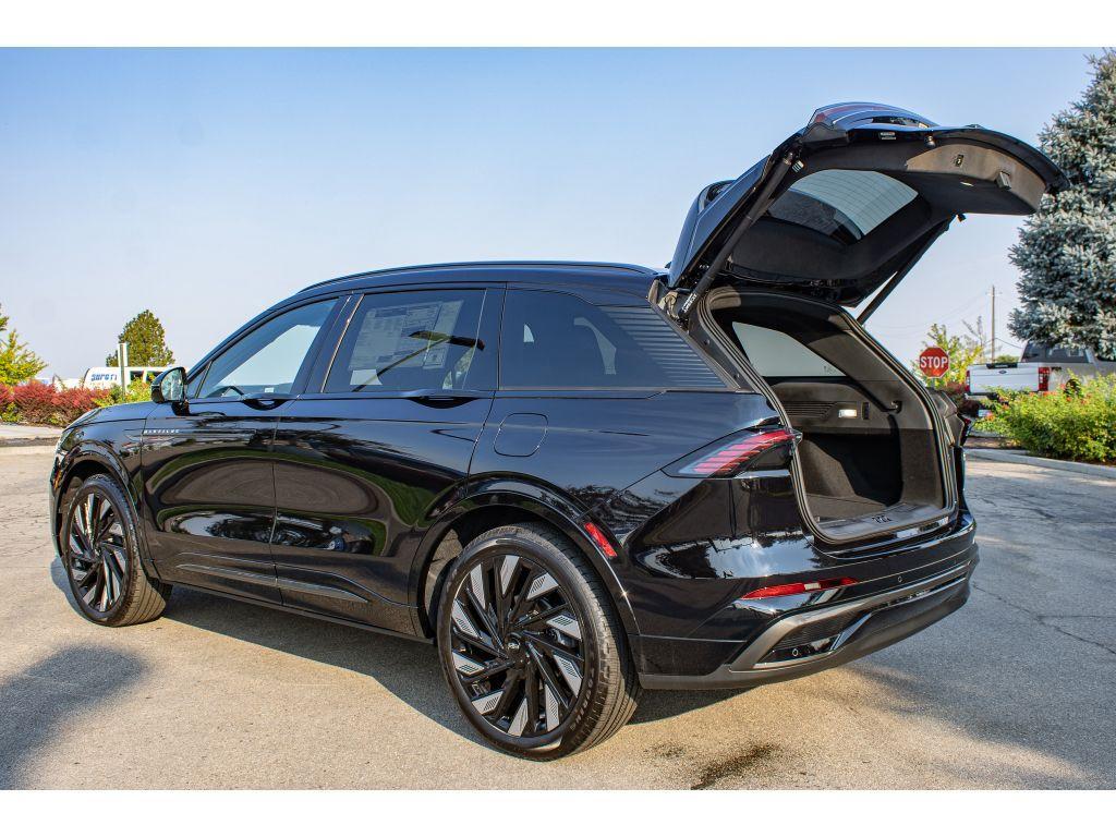 new 2025 Lincoln Nautilus car, priced at $72,730
