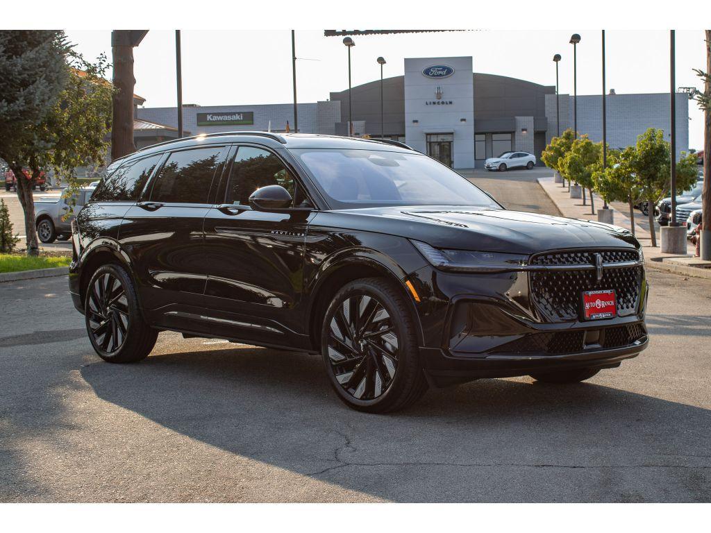 new 2025 Lincoln Nautilus car, priced at $72,730
