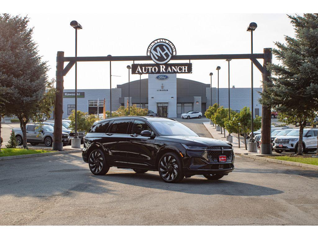 new 2025 Lincoln Nautilus car, priced at $72,730