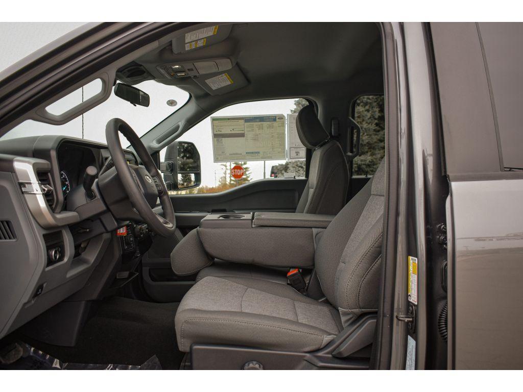 new 2025 Ford F-250 car, priced at $62,449