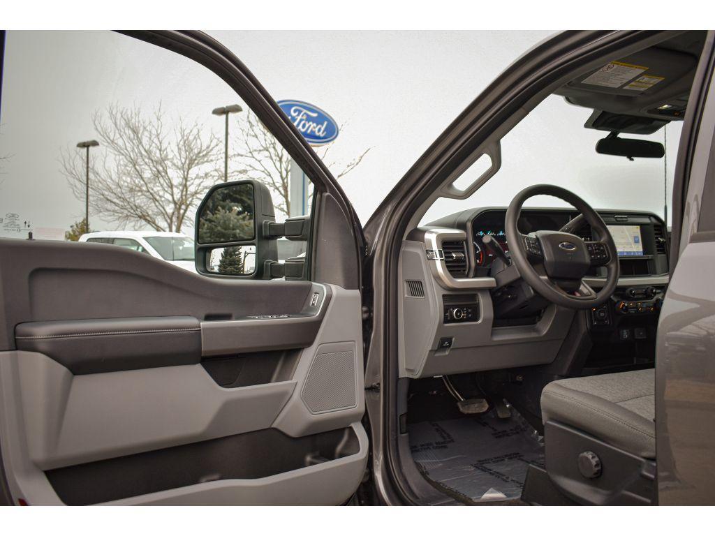 new 2025 Ford F-250 car, priced at $62,449