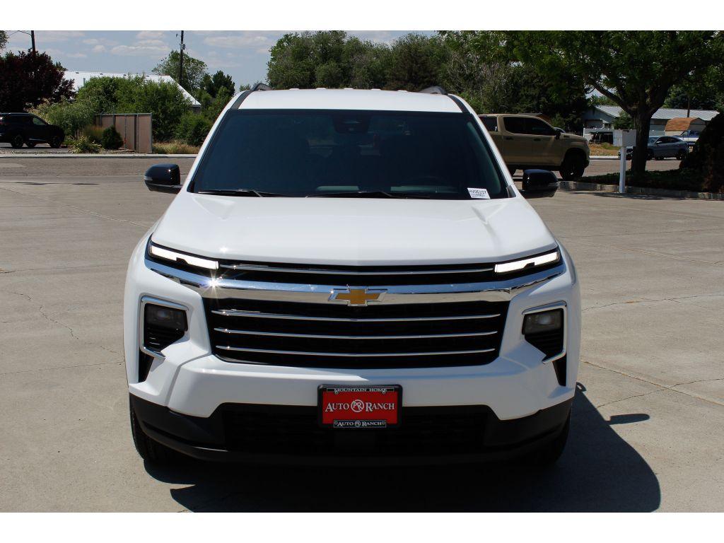 new 2025 Chevrolet Traverse car, priced at $41,000