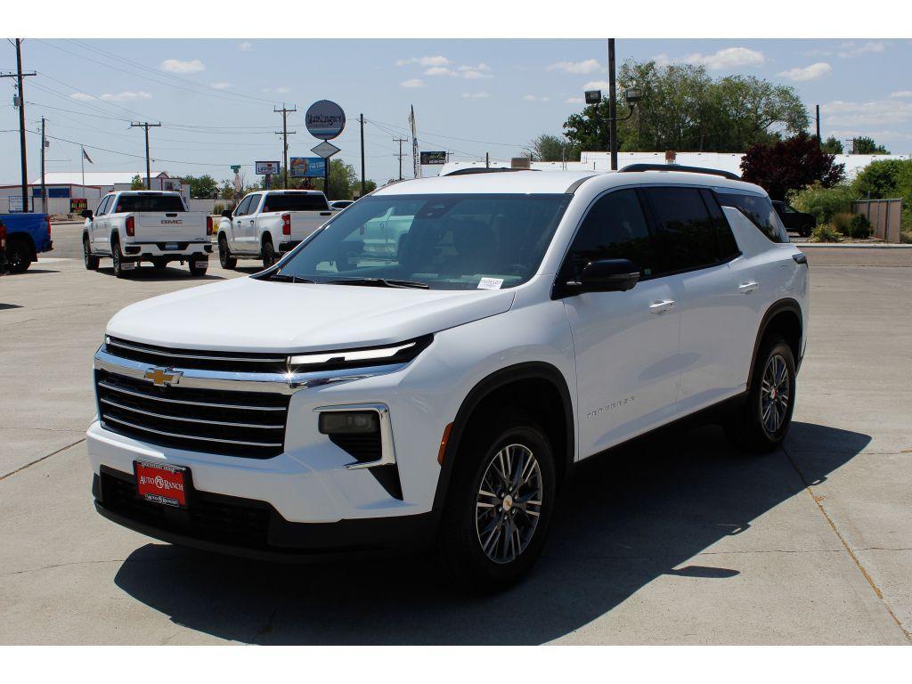 new 2025 Chevrolet Traverse car, priced at $41,000