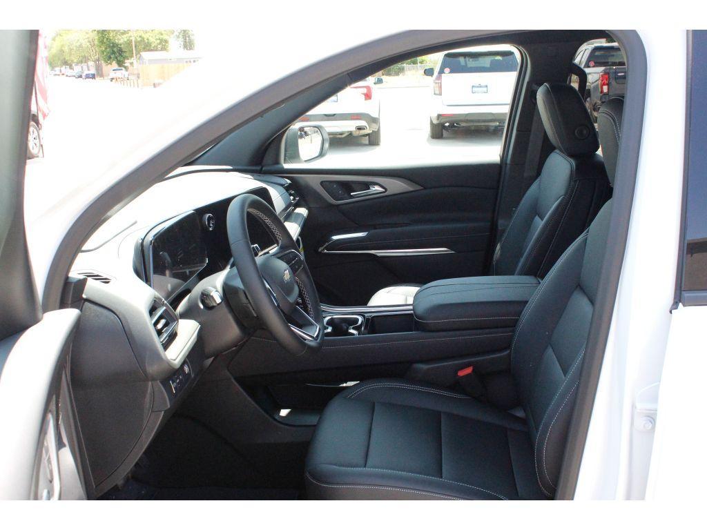 new 2025 Chevrolet Traverse car, priced at $41,000