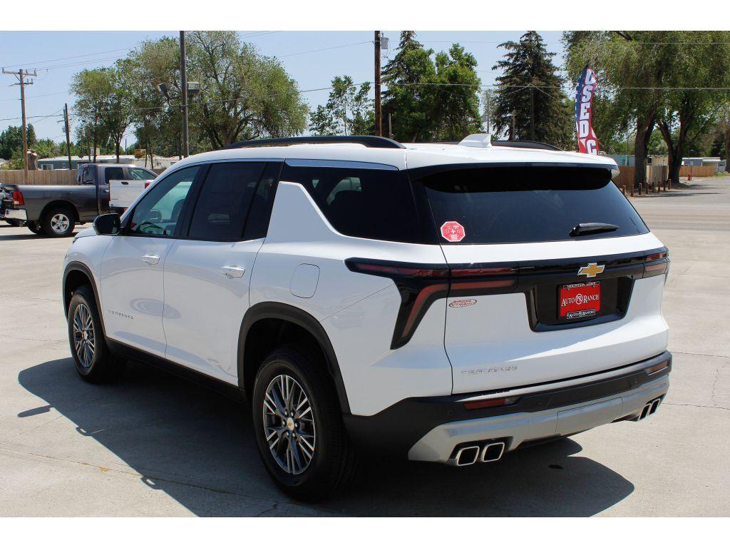 new 2025 Chevrolet Traverse car, priced at $41,000
