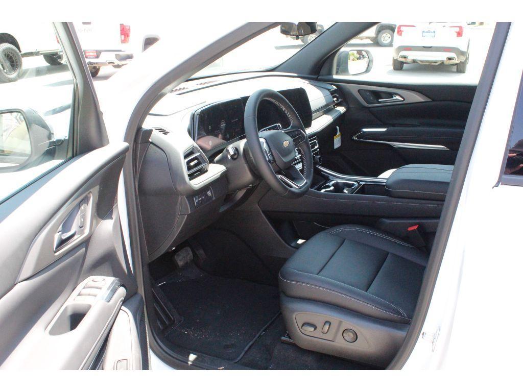 new 2025 Chevrolet Traverse car, priced at $41,000