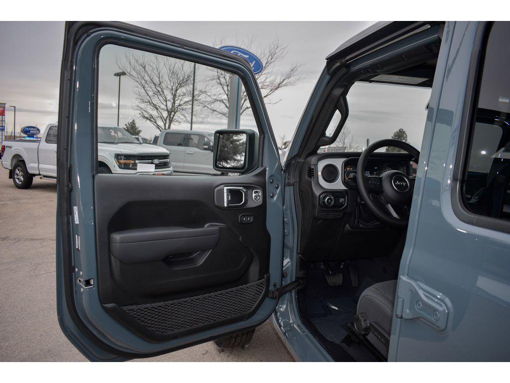 new 2025 Jeep Wrangler car, priced at $44,000