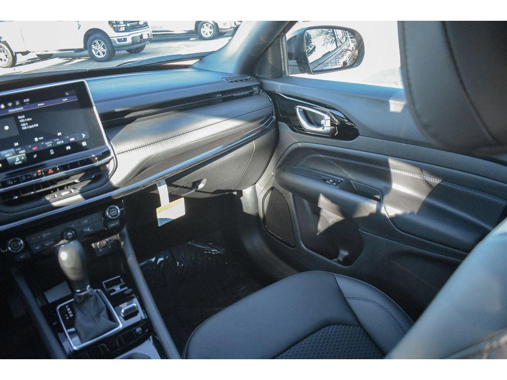 new 2025 Jeep Compass car, priced at $27,000