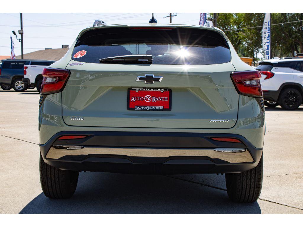 new 2025 Chevrolet Trax car, priced at $26,500