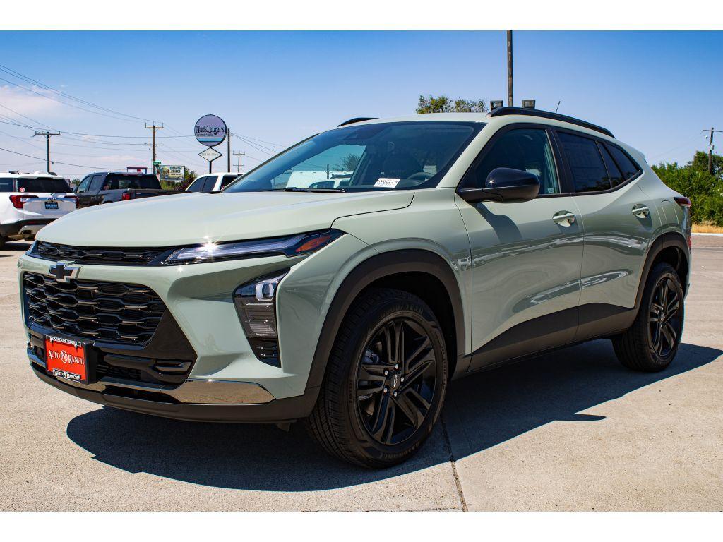 new 2025 Chevrolet Trax car, priced at $26,500