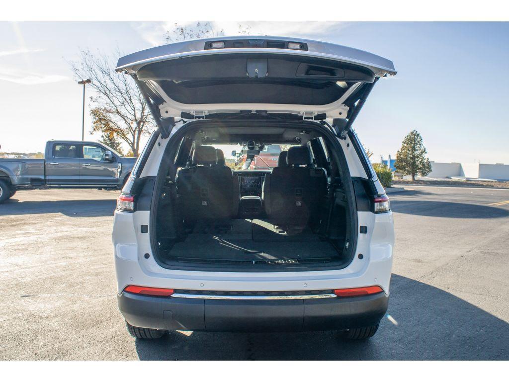 new 2025 Jeep Grand Cherokee L car, priced at $46,500