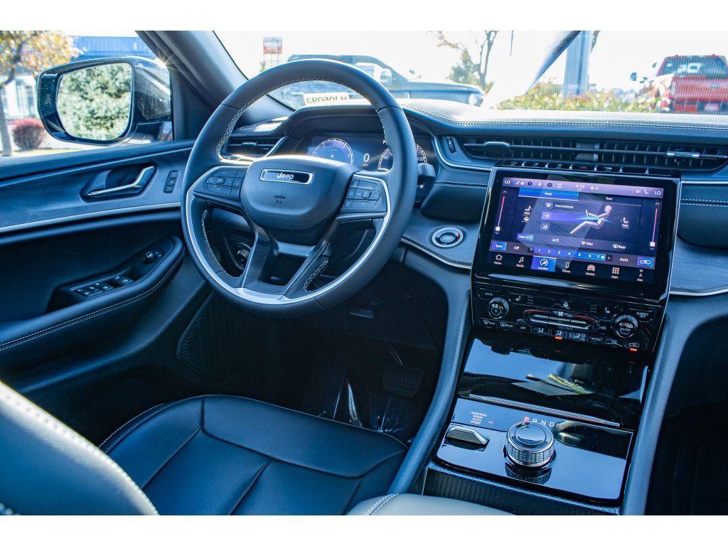 new 2025 Jeep Grand Cherokee L car, priced at $46,500