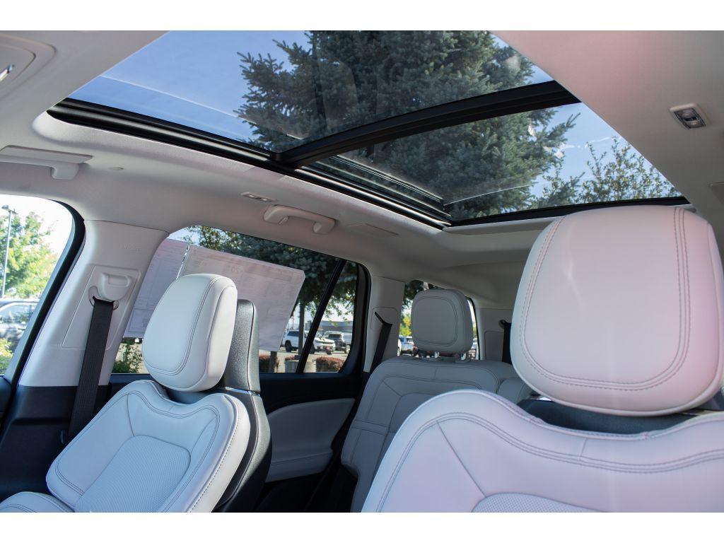 new 2025 Lincoln Aviator car, priced at $77,500