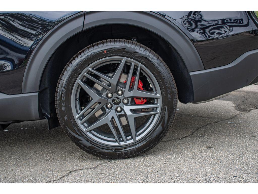 new 2025 Ford Explorer car, priced at $55,500
