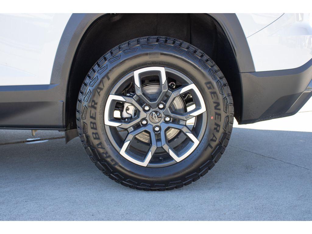 new 2026 Chevrolet Equinox car, priced at $39,449