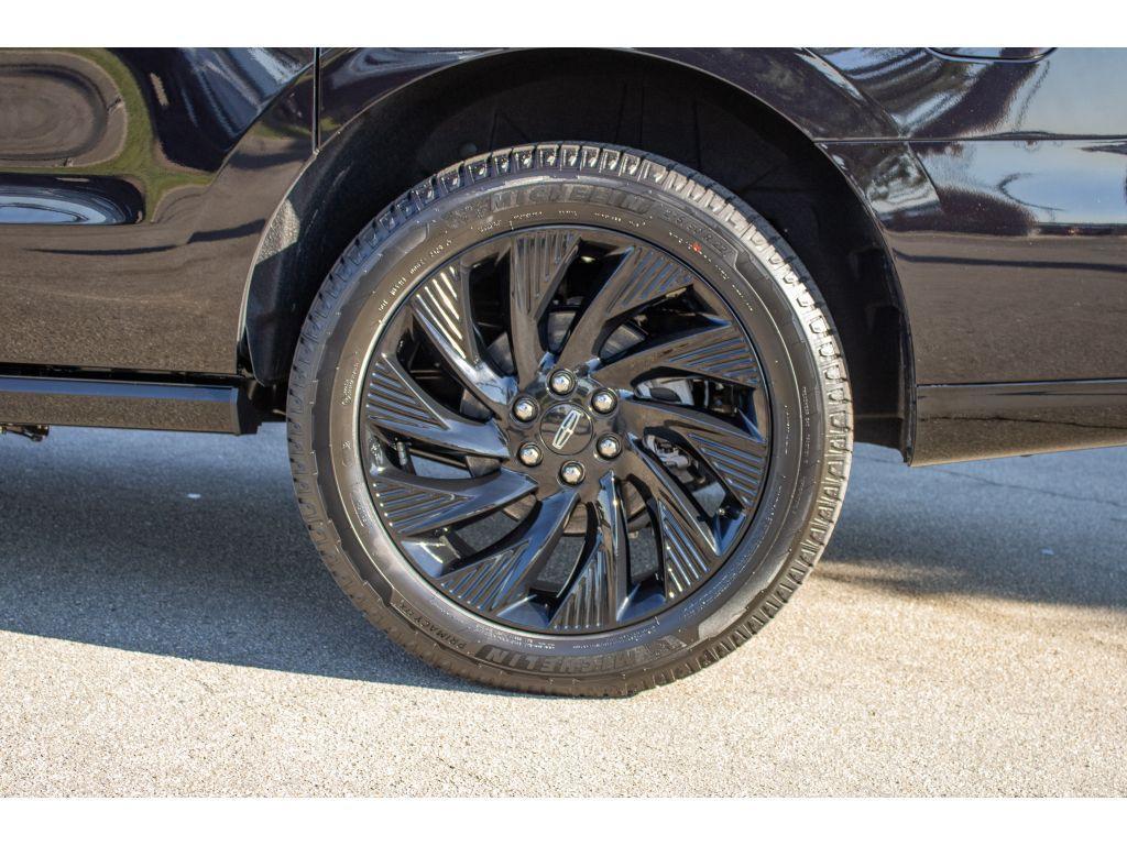new 2025 Lincoln Navigator L car, priced at $110,000
