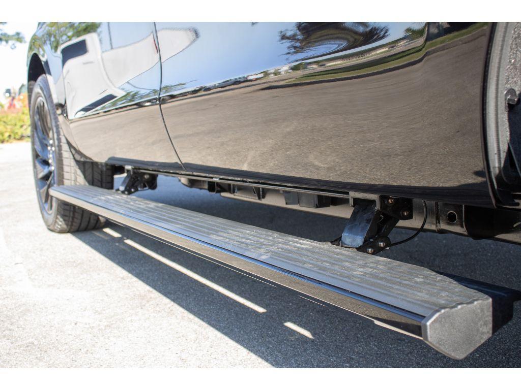 new 2025 Lincoln Navigator L car, priced at $110,000