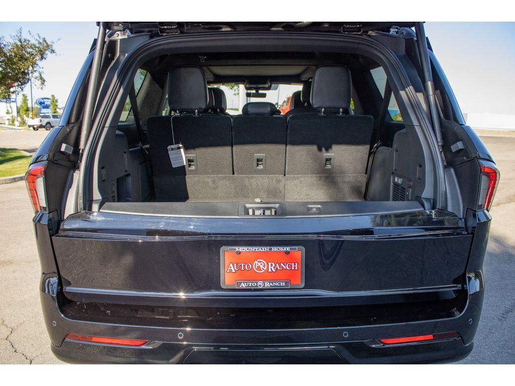 new 2025 Lincoln Navigator L car, priced at $110,000