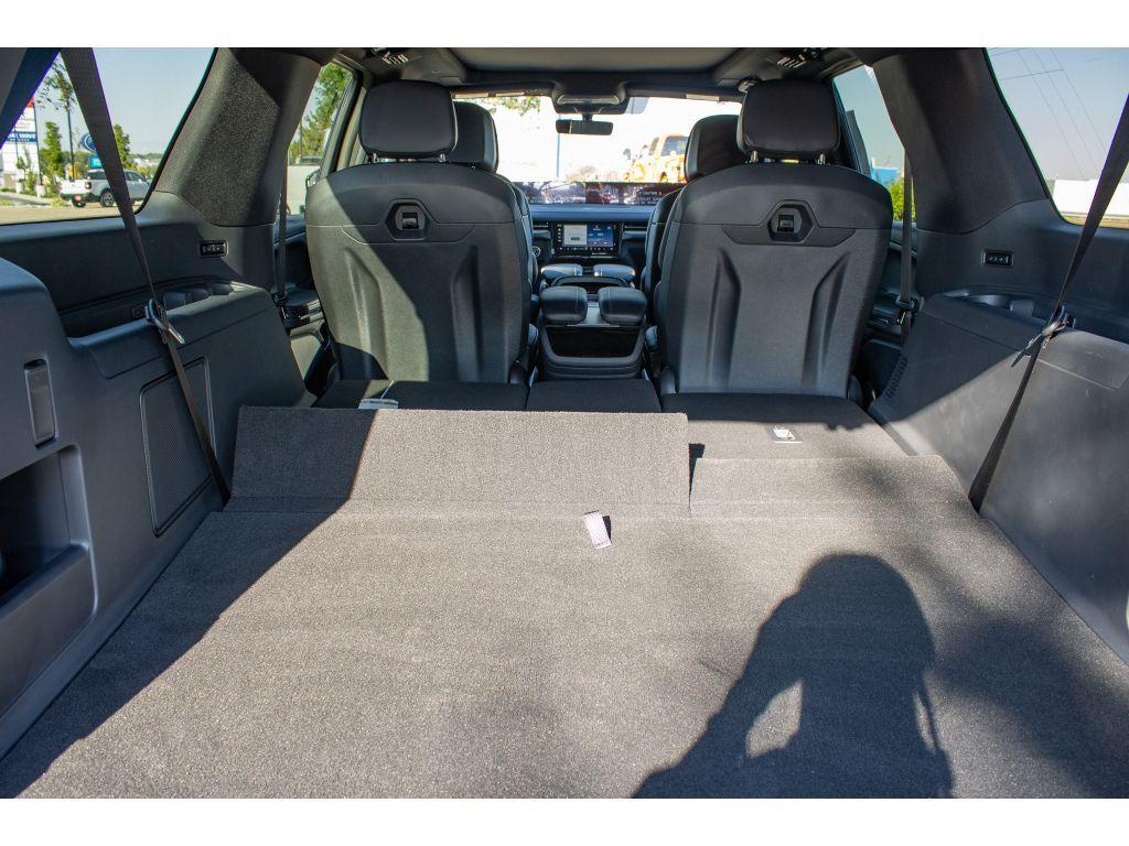 new 2025 Lincoln Navigator L car, priced at $110,000