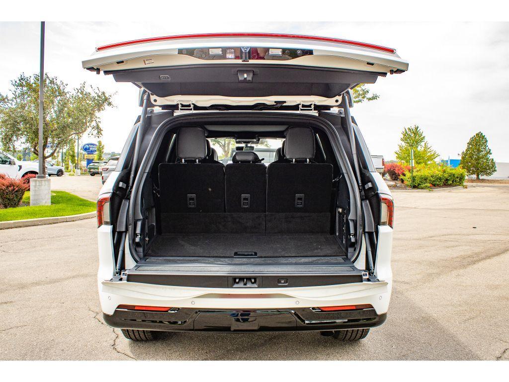 new 2025 Lincoln Navigator car, priced at $108,000