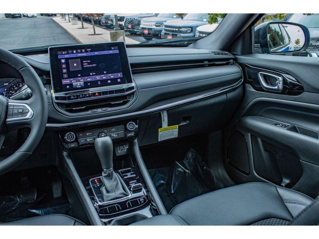 new 2026 Jeep Compass car, priced at $32,449