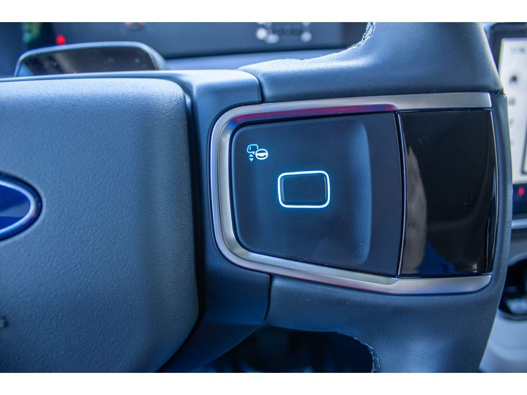 new 2025 Ford Expedition car, priced at $71,499