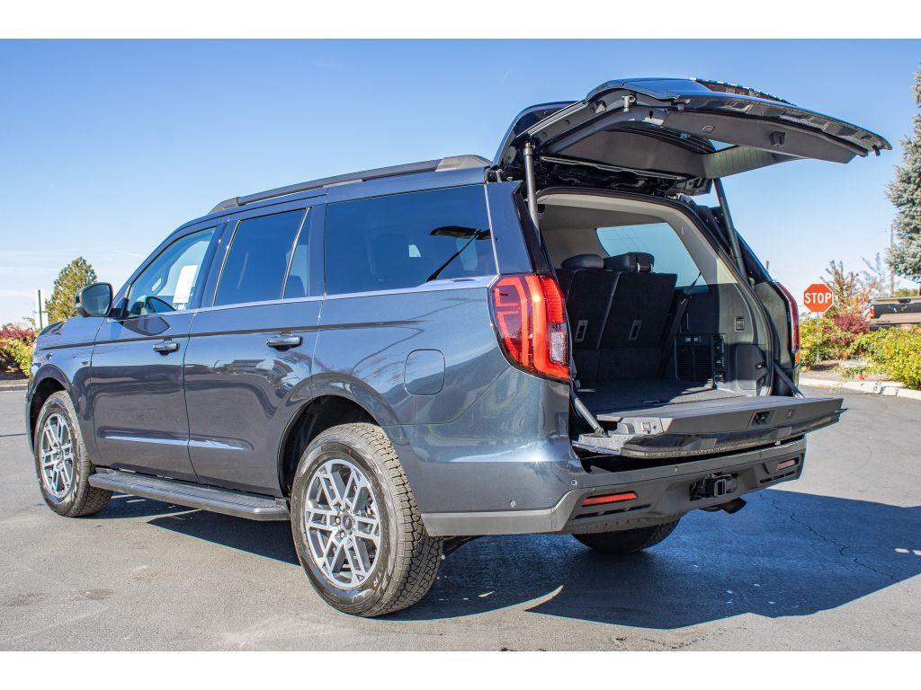 new 2025 Ford Expedition car, priced at $71,499