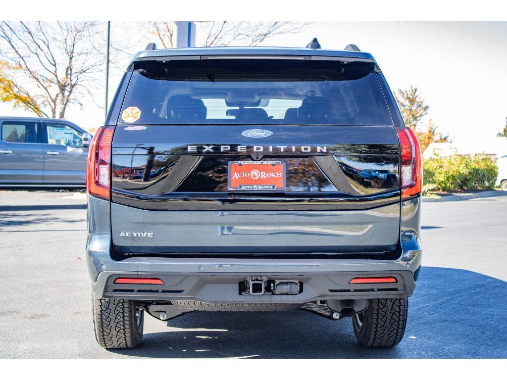 new 2025 Ford Expedition car, priced at $71,499