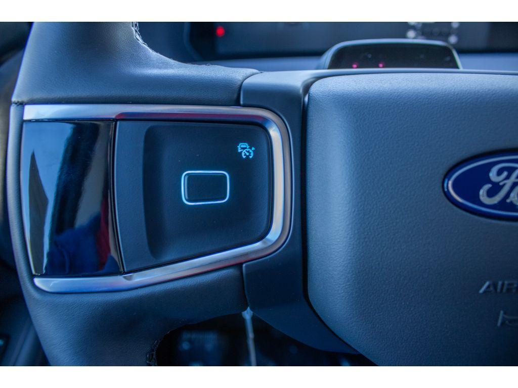 new 2025 Ford Expedition car, priced at $71,499