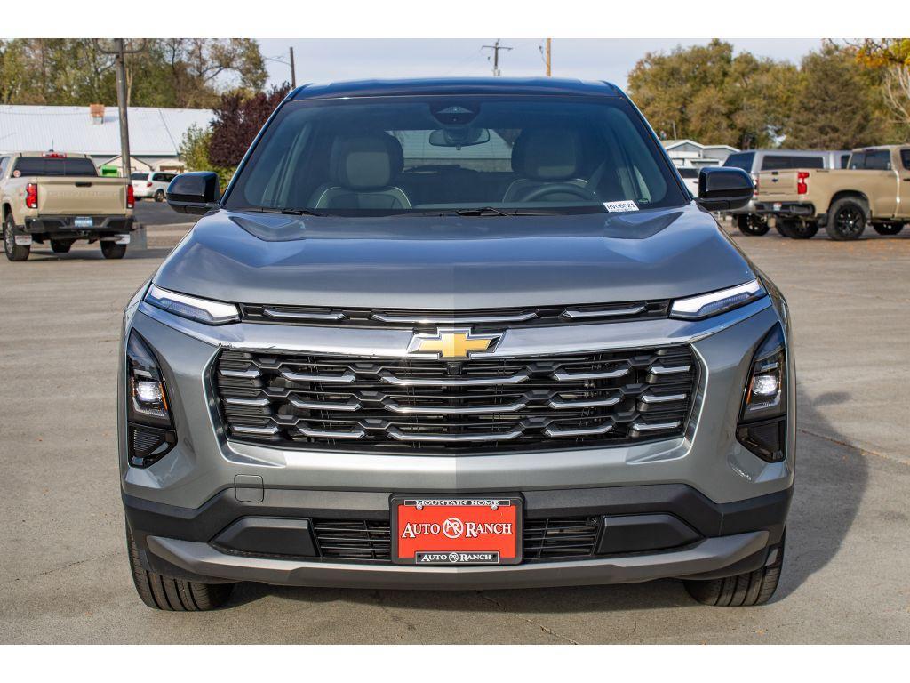 new 2026 Chevrolet Equinox car, priced at $33,999