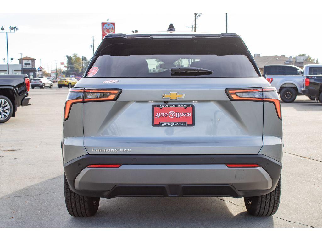 new 2026 Chevrolet Equinox car, priced at $33,999