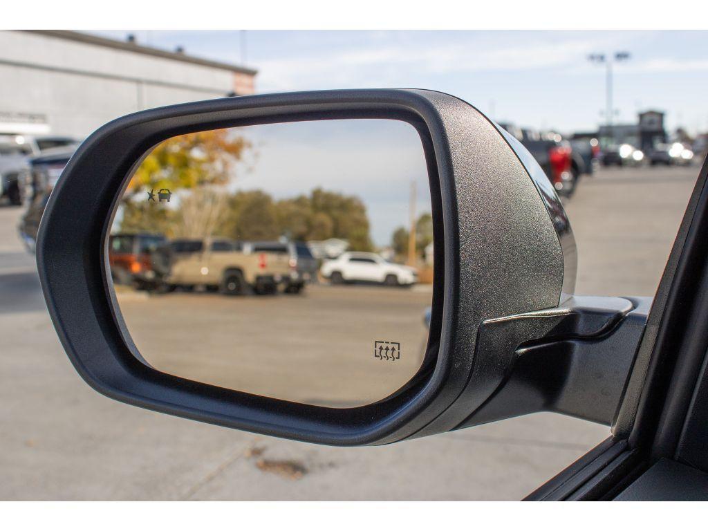 new 2026 Chevrolet Equinox car, priced at $33,999