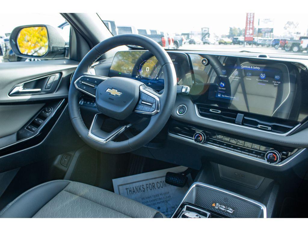 new 2026 Chevrolet Equinox car, priced at $33,999