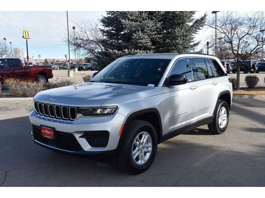 new 2025 Jeep Grand Cherokee car, priced at $35,500