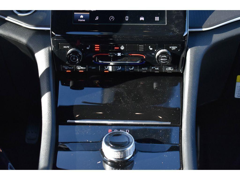 new 2025 Jeep Grand Cherokee car, priced at $35,500