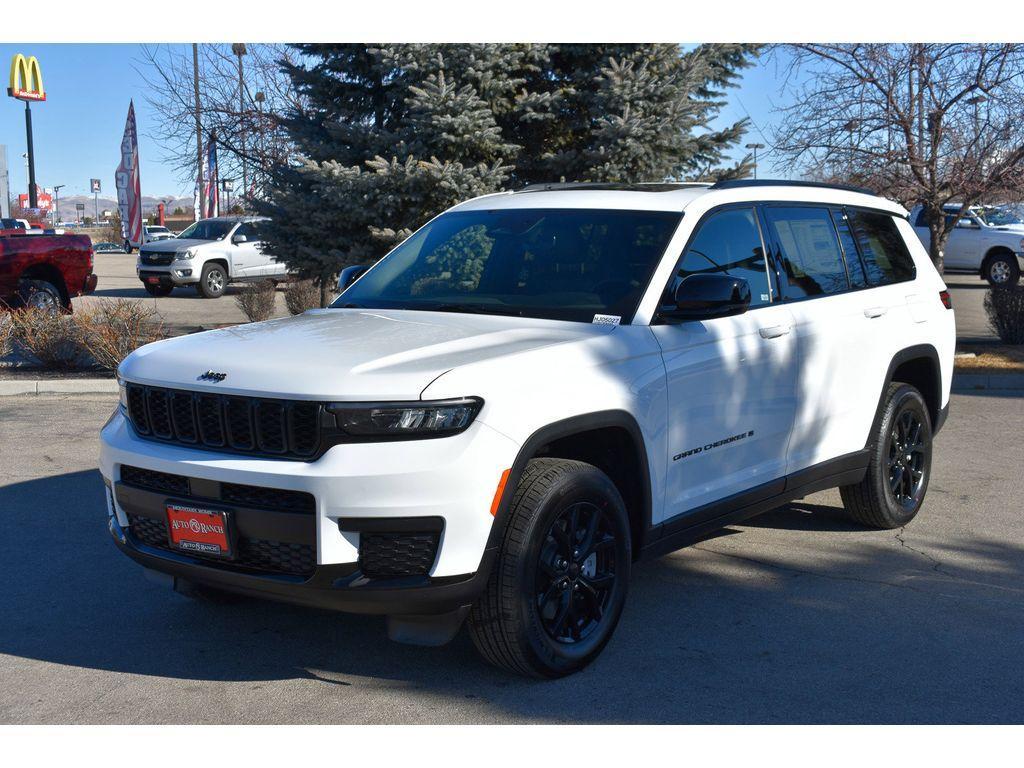 new 2025 Jeep Grand Cherokee L car, priced at $40,500