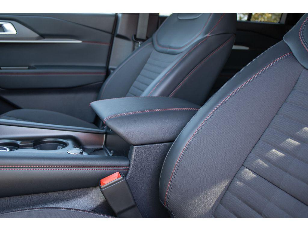 new 2025 Ford Explorer car, priced at $43,500