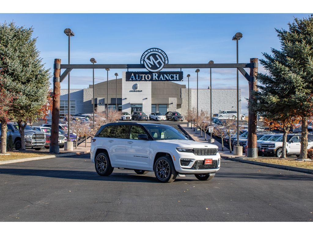 new 2025 Jeep Grand Cherokee car, priced at $57,250