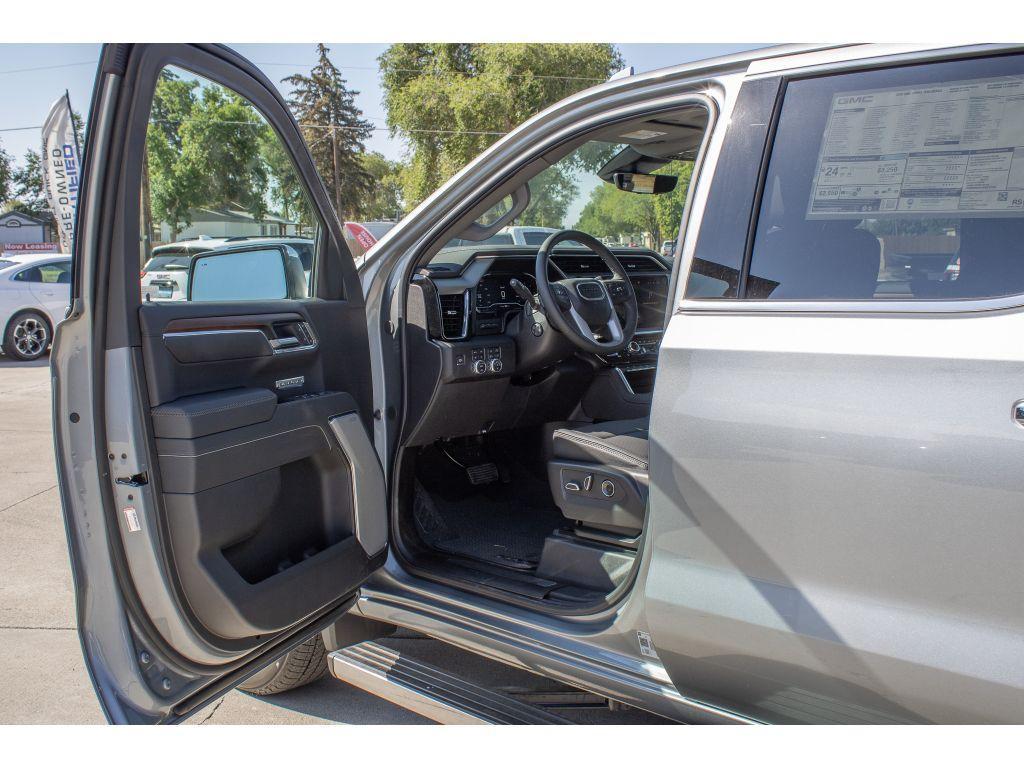 new 2025 GMC Sierra 1500 car, priced at $70,000