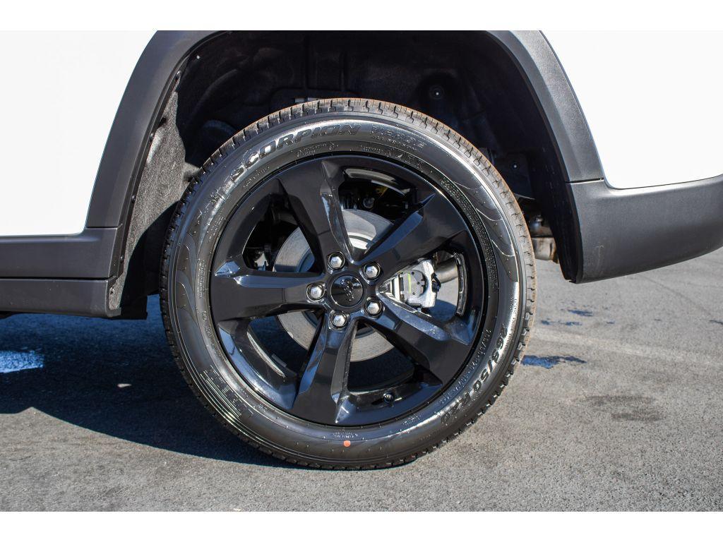 new 2025 Jeep Grand Cherokee car, priced at $42,250