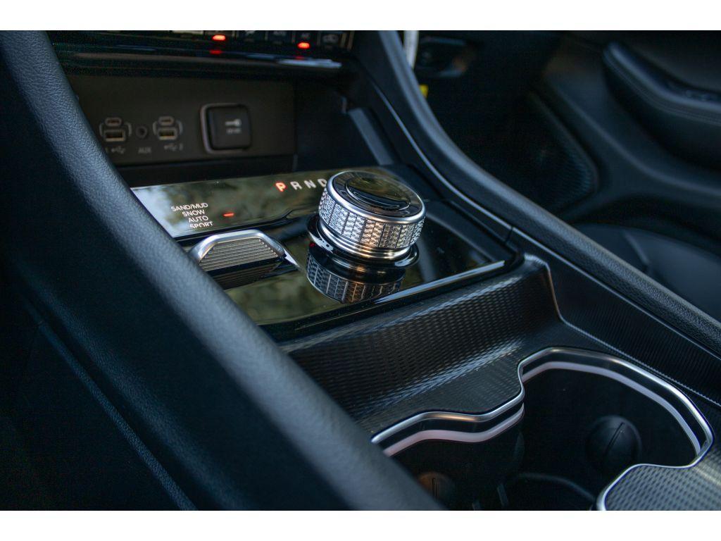 new 2025 Jeep Grand Cherokee car, priced at $42,250