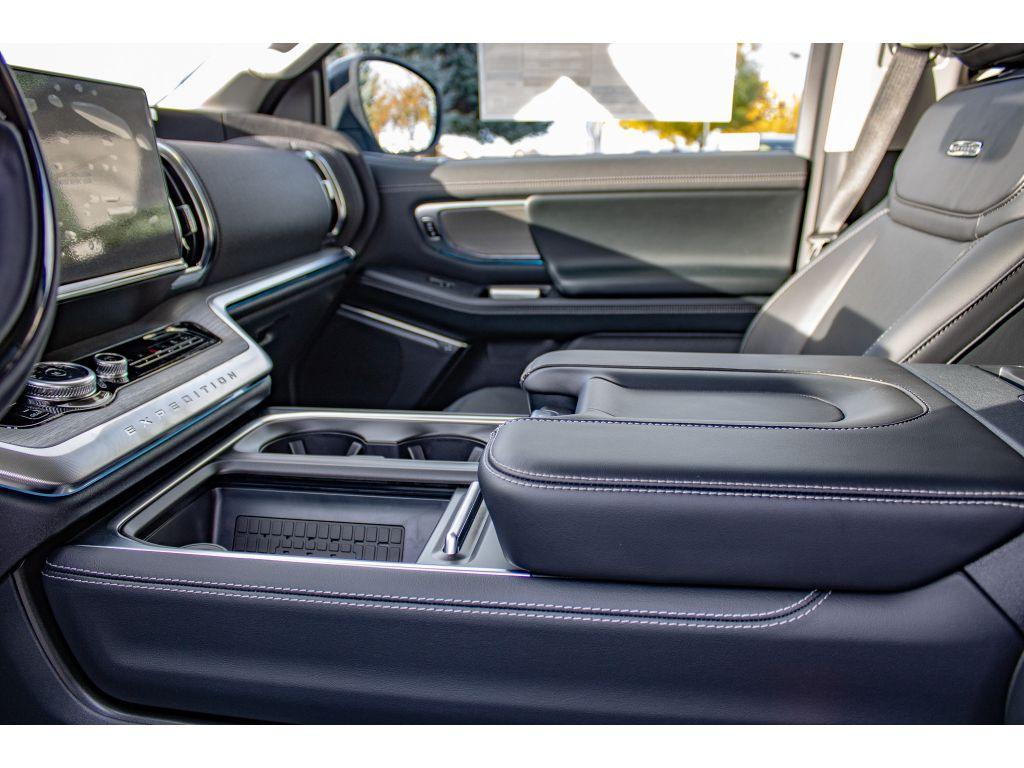 new 2025 Ford Expedition Max car, priced at $84,199