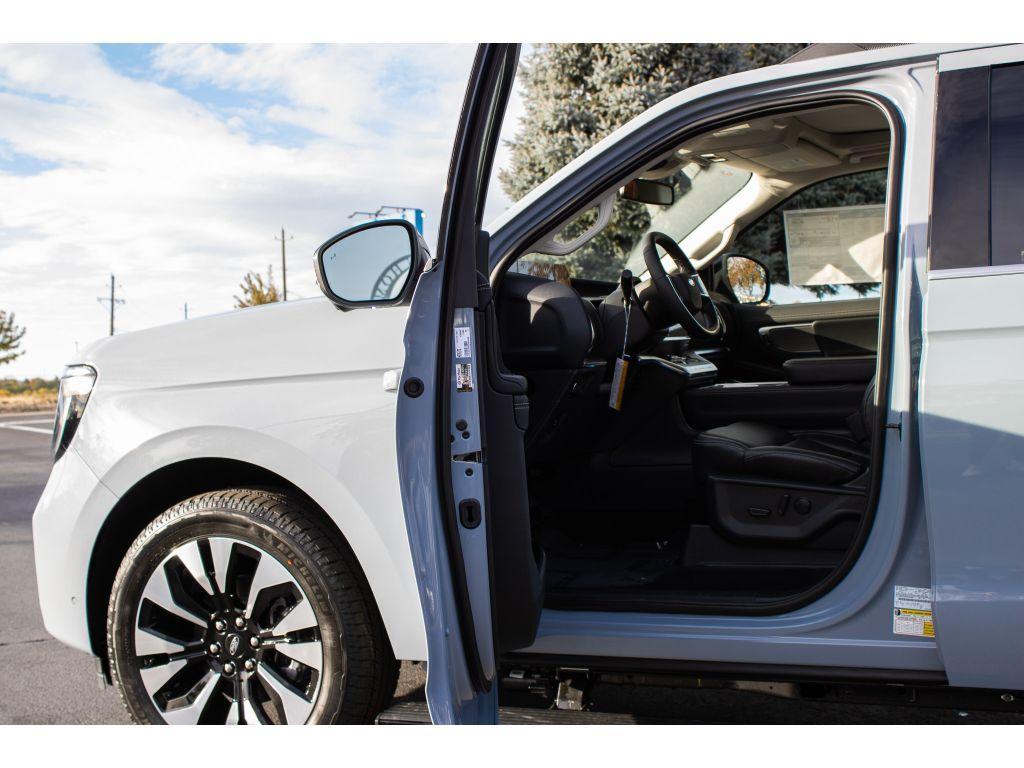 new 2025 Ford Expedition Max car, priced at $84,199
