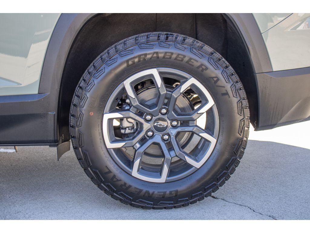 new 2026 Chevrolet Equinox car, priced at $39,449