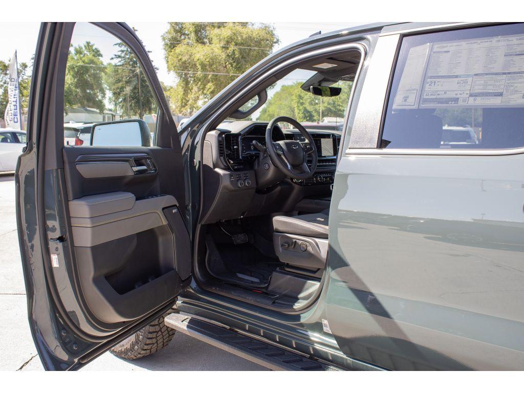 new 2025 Chevrolet Silverado 1500 car, priced at $70,000
