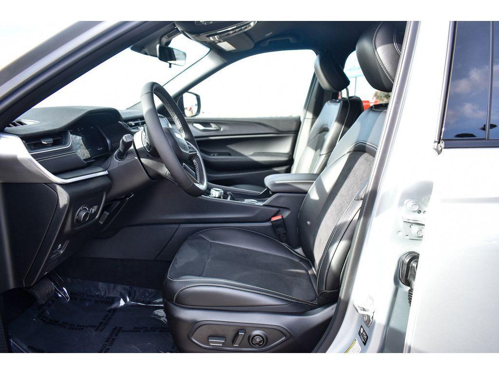new 2025 Jeep Grand Cherokee L car, priced at $40,500